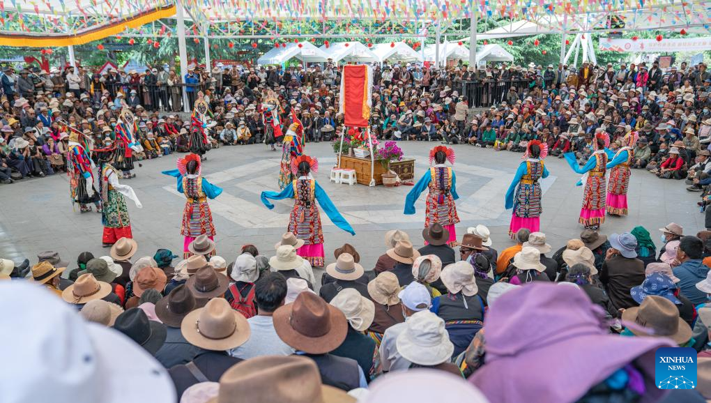 Folk artists stage Tibetan opera performance in Lhasa, SW China's Xizang-5