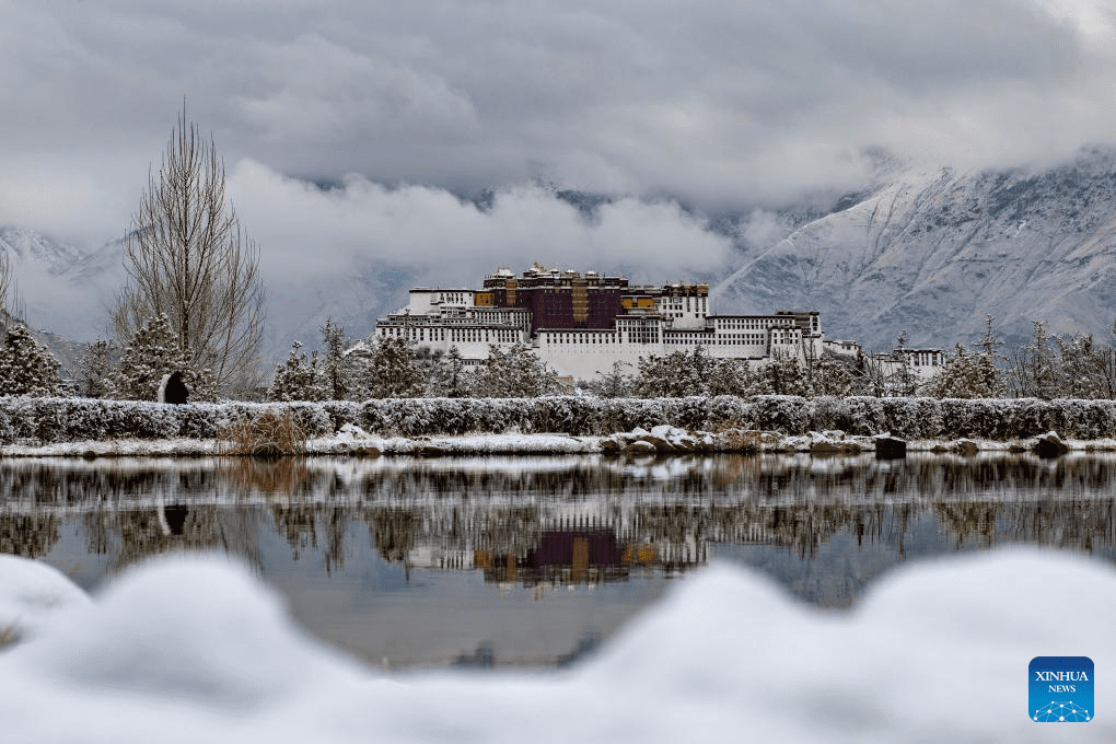 Snow scenery of Lhasa, SW China-4