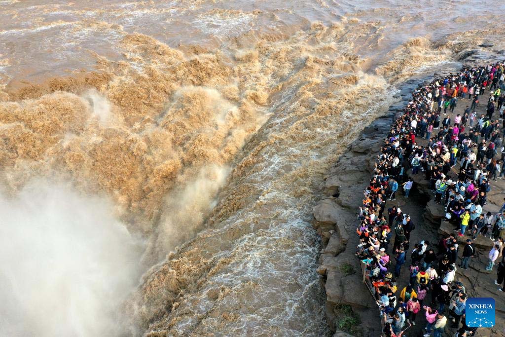 Tourism booms across China during Mid-Autumn Festival and National Day holiday-4