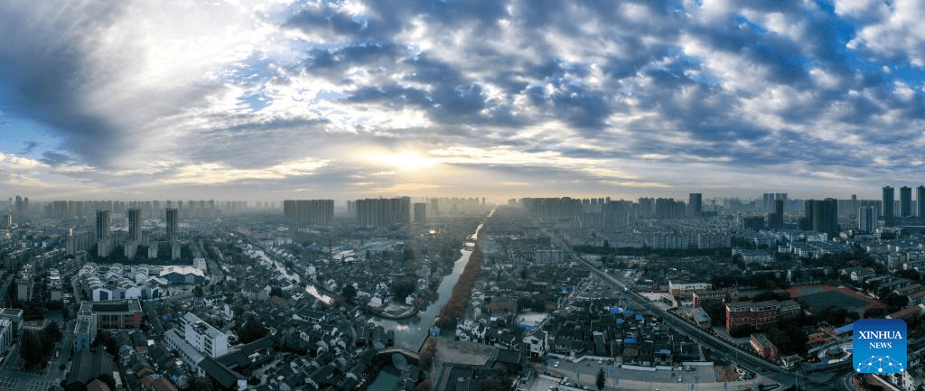 View along Grand Canal in Wuxi, E China-2