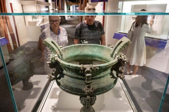 Bronzes from central China illuminate Hong Kong with ancient civilization