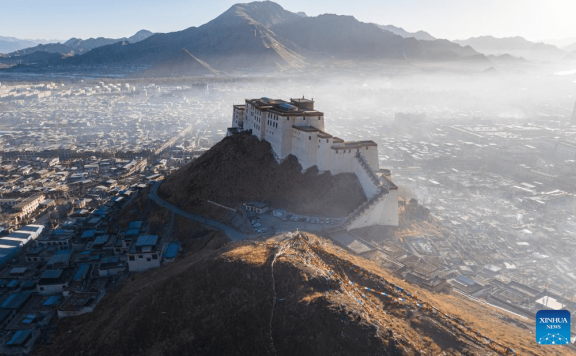 Morning view of Sangzhuzi District in Xizang