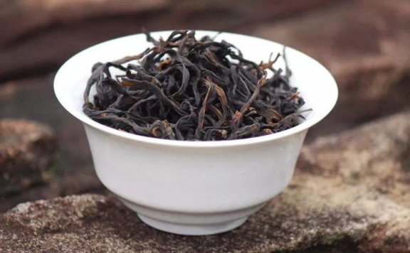 China Fenghuang Dancong (Phoenix Oolong Tea)