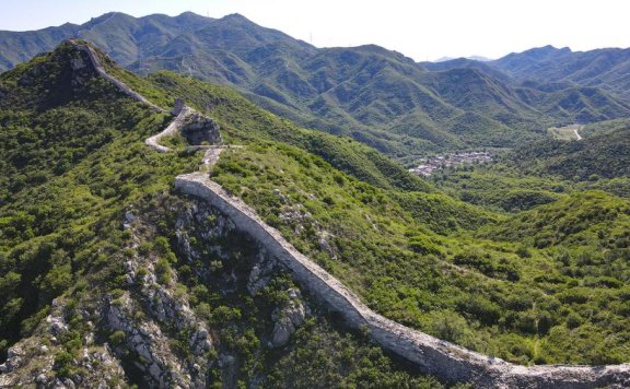 Village in Beijing develops tourism relying on Great Wall resources