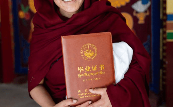 29 Buddhist nuns awarded “Chi Ram Pa” diploma in China’s Xizang