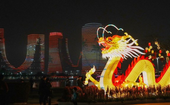 Spring Festival atmosphere spreads across Xiamen, SE China’s Fujian