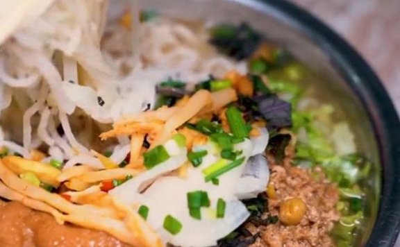 Shangsi Sour Rice Noodles