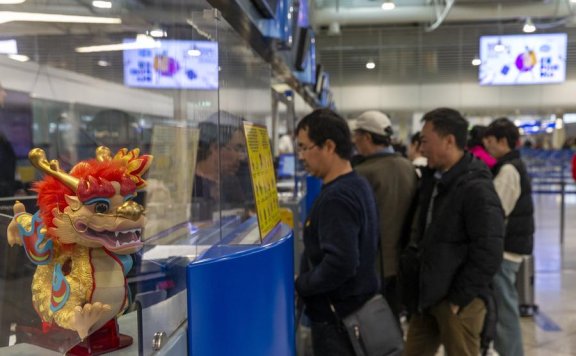 Lunar New Year traveler surge boosts China-Europe tourism revival