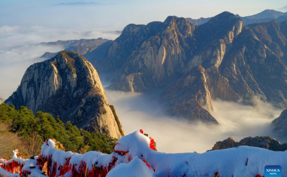 Snow scenery of Huashan Mountain in NW China’s Shaanxi