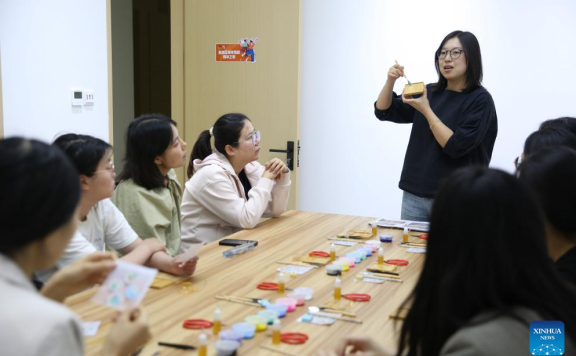 Night schools opened for young people to study and relax in Zibo