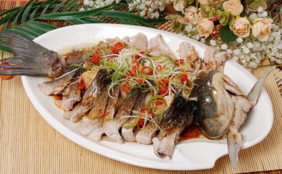 How to Make Steamed Grass Carp