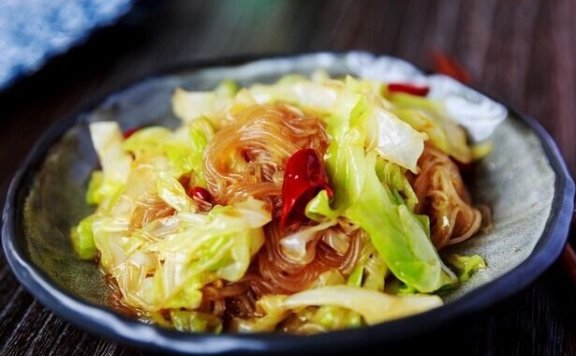 Cabbage Stir-Fried with Glass Noodles