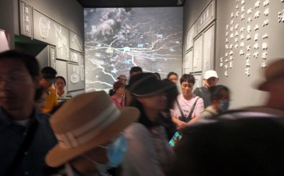 Beijing Grand Canal Museum draws large crowds