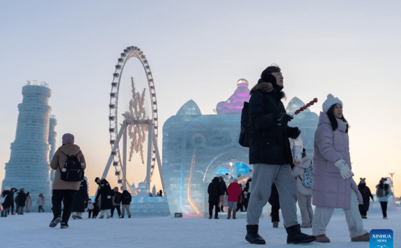 Southerners flock to NE China’s Harbin to experience local life in freezing winter