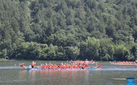 Feature: Dragon Boat Festival offers enjoyment, boosts China-Bulgaria bonds